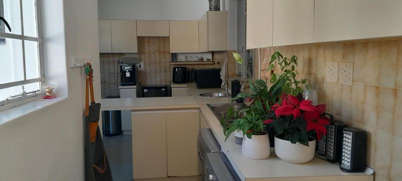 5 Bedroom Property for Sale in Kenilworth Western Cape